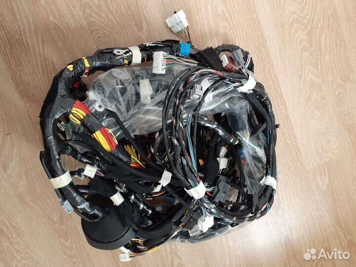 240145517r проводка салона Рено Сандеро 2