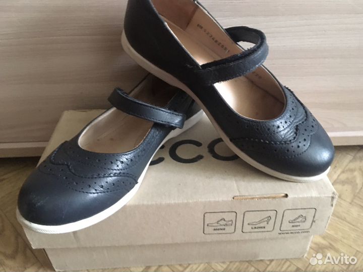Много обуви натуральная кожа 34-35
