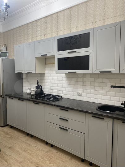 2-к. квартира, 74 м², 6/8 эт.