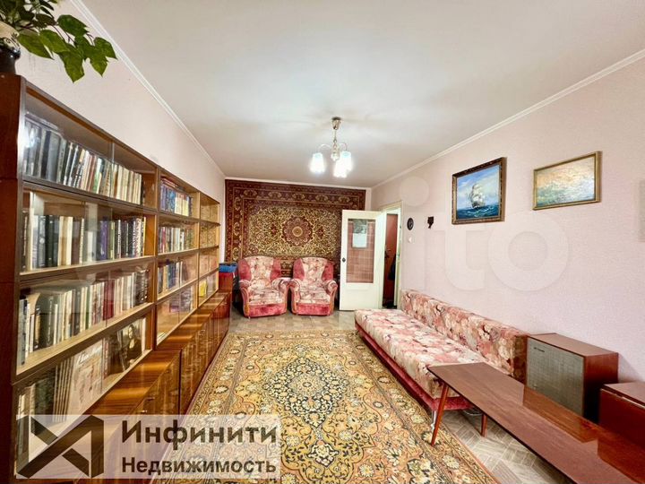 2-к. квартира, 57 м², 3/10 эт.