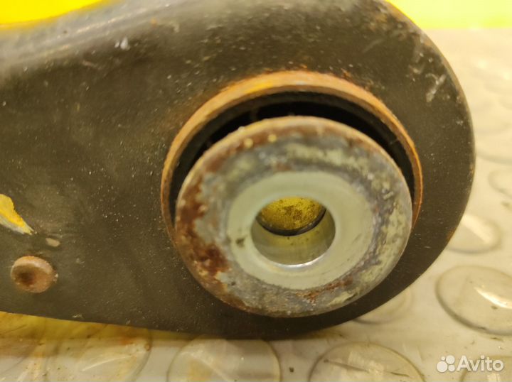 Рычаг передний левый Jeep Grand Cherokee WK2 ERB