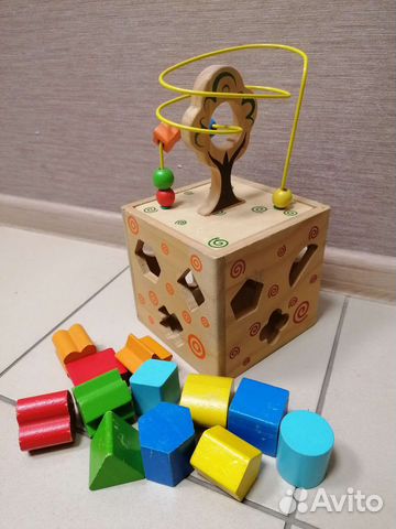 Развивающая игрушка Кубик