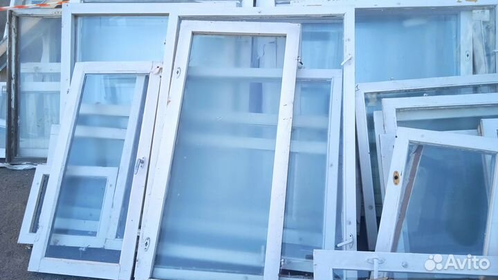 Продам оконные рамы разных размеров