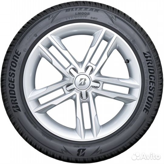 Bridgestone Blizzak LM-005 285/45 R20 112V