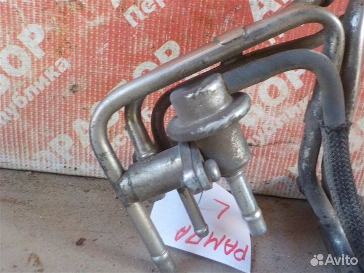 Топливная рампа левая Subaru Forester S12 SH EJ25