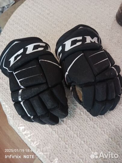 Краги хоккейные