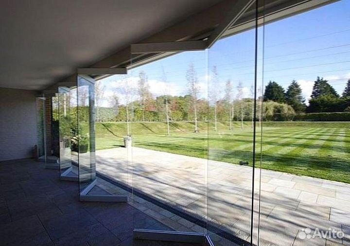 Безрамное раздвижное остекление