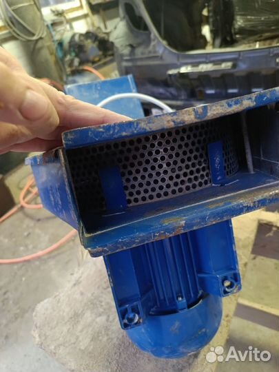 Крупорушка (зернодробилка)