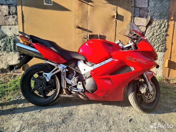 Мотоцикл honda VFR800