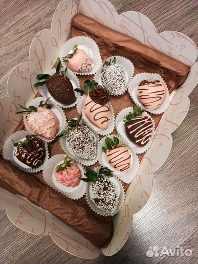 Букеты из клубники,фруктов,орехов и сухофруктов