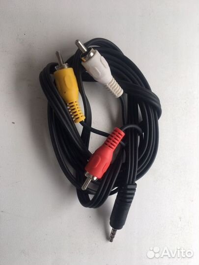 Кабель Аудио Jack 3.5 (AUX ) на 3 RCA 1,5 метра