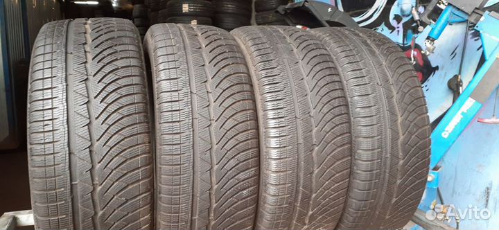 Michelin Pilot Alpin PA4 235/45 R19