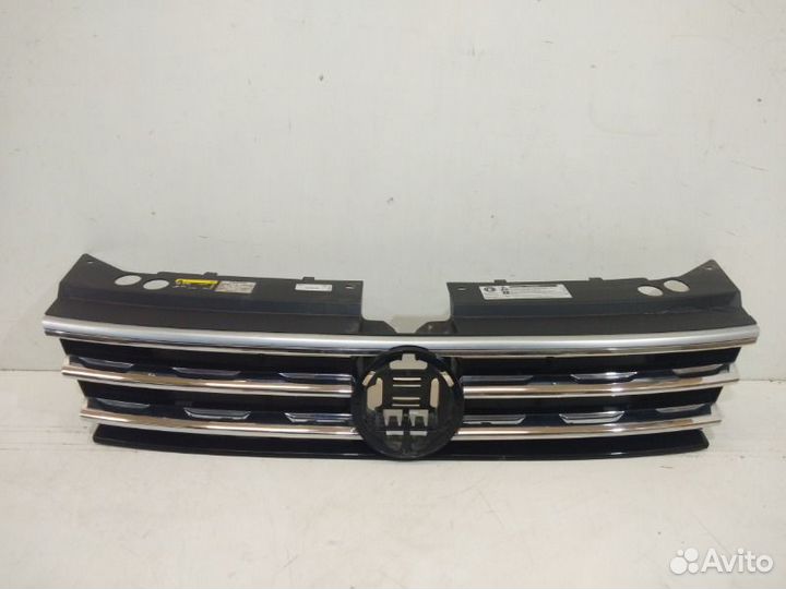 Решетка радиатора Volkswagen Tiguan 2 2017-2020