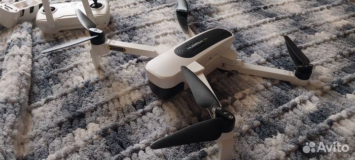 Квадрокоптер Hubsan Zino h117