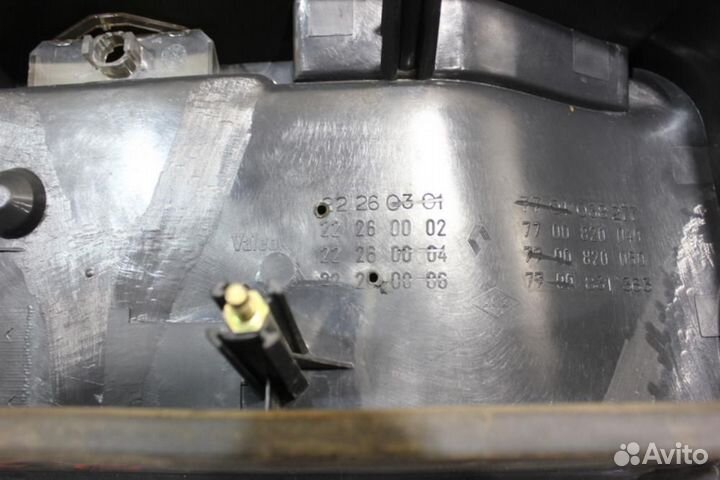 Накладка двери багажника Renault Laguna 1994 1998