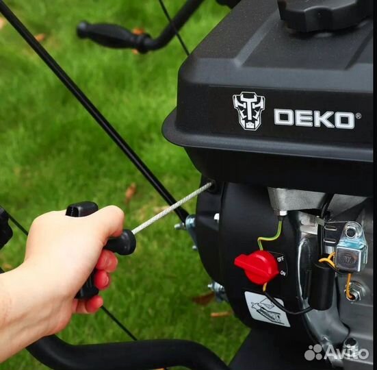 Снегоуборщик бензиновый