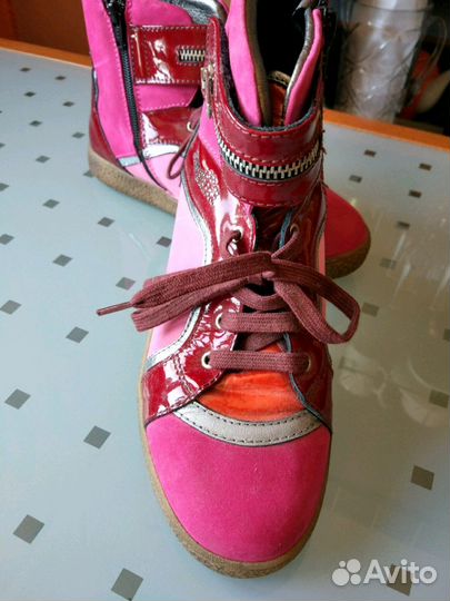 Ботинки Simonetta,38 размер,новые