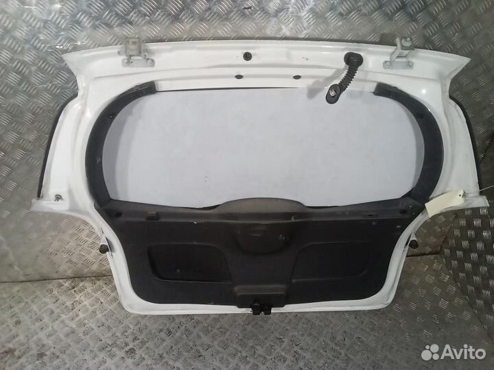 Крышка багажника Renault Clio 3 (2005-2012)
