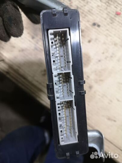 Блок упр-я toyota RAV4 ACA21W 2AZ-FE 89540-42110