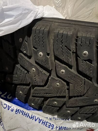 Hankook Winter I'Pike RS2 W429 2.25/4.5 R4 и 2.25/4.5 R4