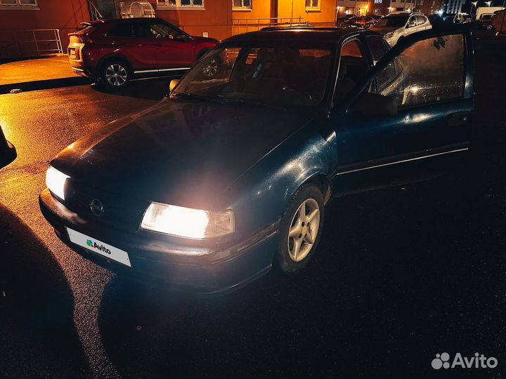 Opel Vectra 1.6 МТ, 1992, 350 000 км