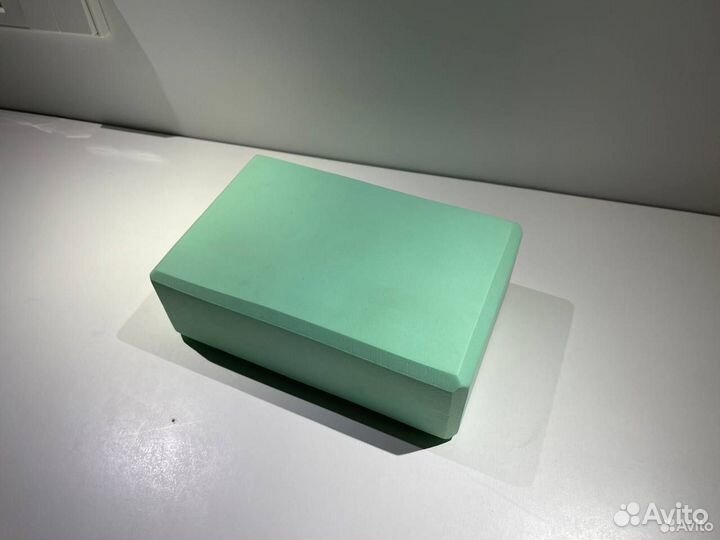 Блок для йоги опорный Эва / фитнес кирпич зелёный