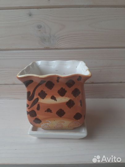 Кашпо горшок для цветов