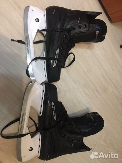 Коньки хоккейные