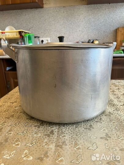 Кастрюля алюминиевая большая