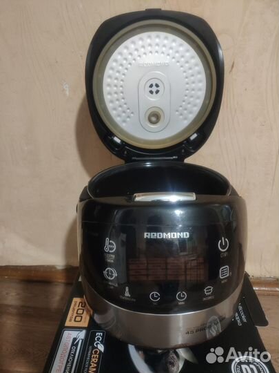 Мультиварка б/у Redmond RMC-M90