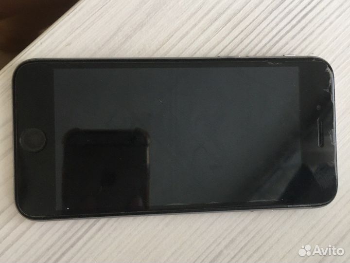 Телефон iPhone 6