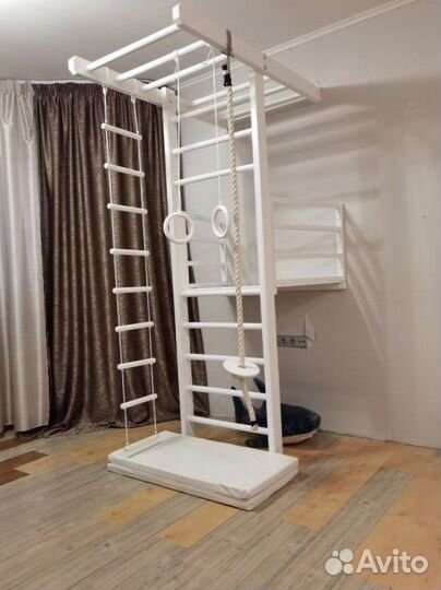 Шведскaя cтенка деревянная