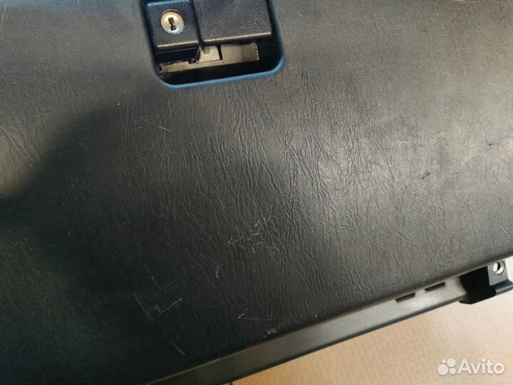 Ящик вещевой (бардачок) Toyota Harrier, Lexus RX-I