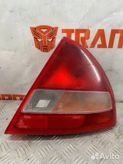 Фонарь правый Митсубиши Лансер 8