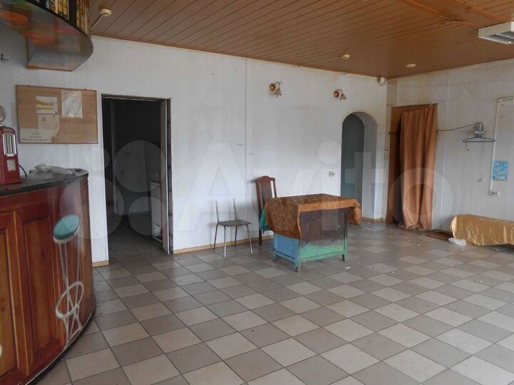 Дом 1380,2 м² на участке 48 сот.