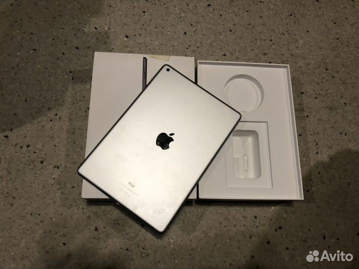 iPad 7, 32 GB(акб 90%)