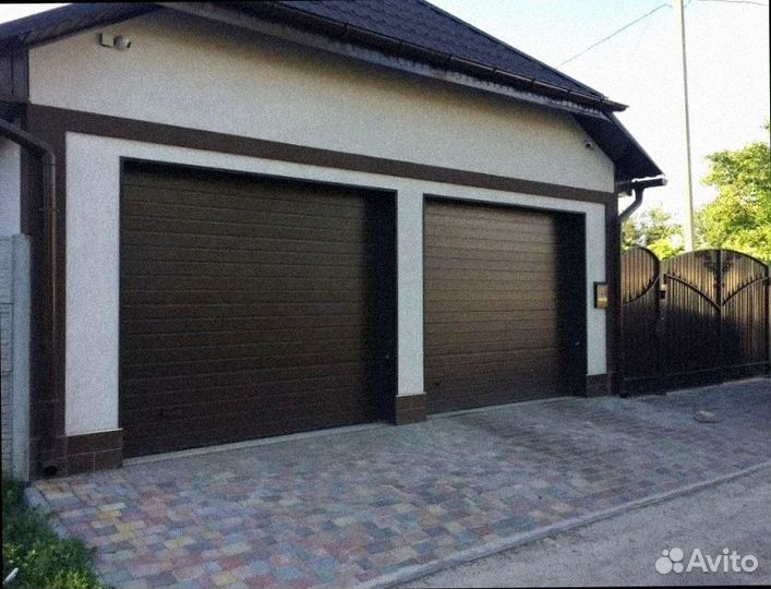 Секционные ворота