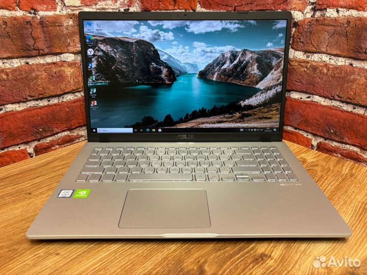 Игровой asus VivoBook R521FL i3-8145U/RAM 20/SSD