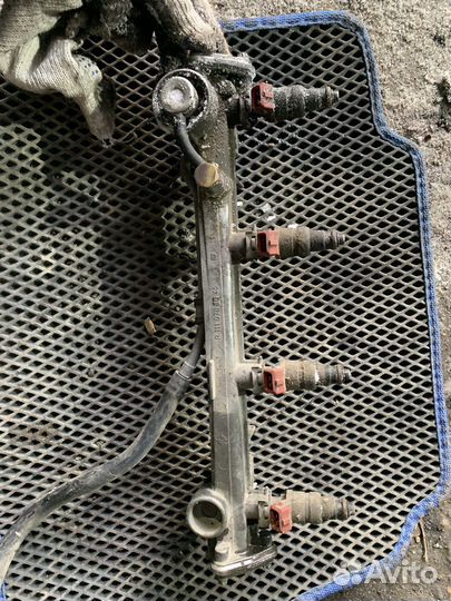 Топливная рампа W210 2.3 M111