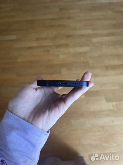 Телефон iPhone 12 mini