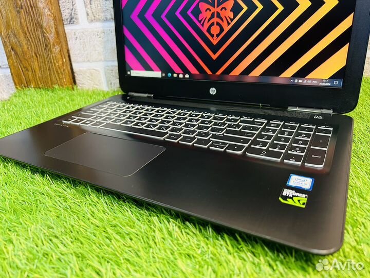 Игровой Hp i5-8250U/GTX1050/12 DDR4/512SSD