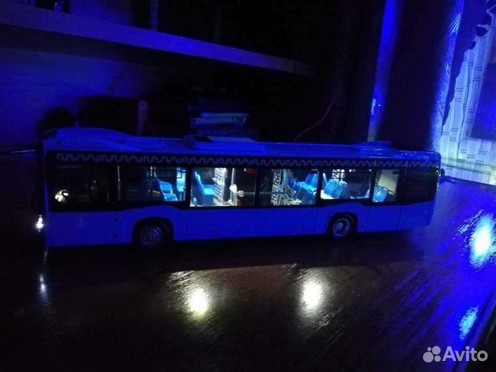 Модель автобуса Камаз 1:43