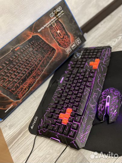 Игровая клавиатура+мышь+ковер под мышь
