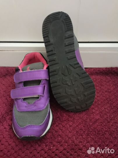 Кроссовки на девочку