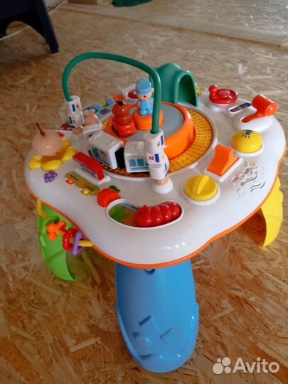 Развивающий столик жирафики