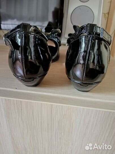 Босоножки H&M для девочки, р. 34, б/у