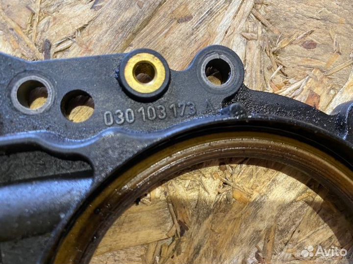 Сальник коленвала зад. Volkswagen Golf Plus