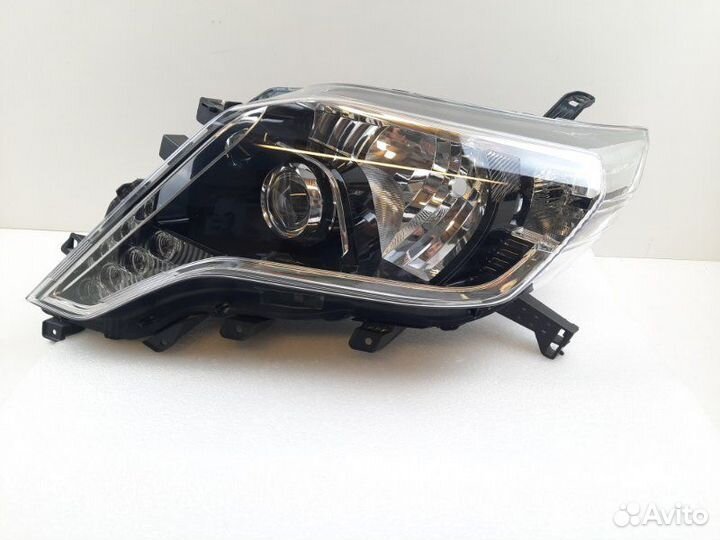 Фара левая Toyota Land Cruiser Prado 150 2013-2017