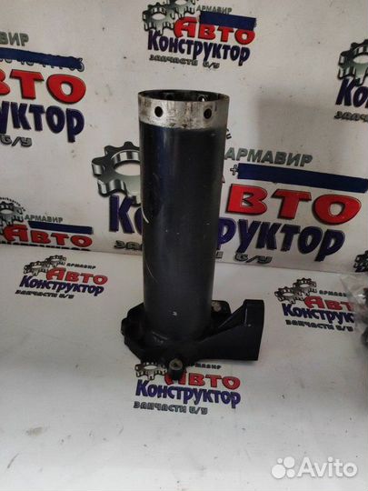 Кронштейн усилителя переднего бампера передний