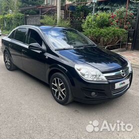 Opel Astra 1.8 МТ, 2011, 210 000 км